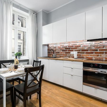 Old Town Apartment Garbary By Noclegi Renters Poznań Kültér fotó