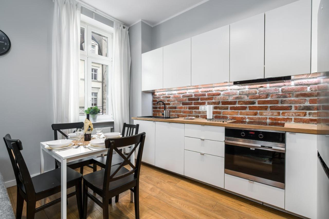 Old Town Apartment Garbary By Noclegi Renters Poznań Kültér fotó
